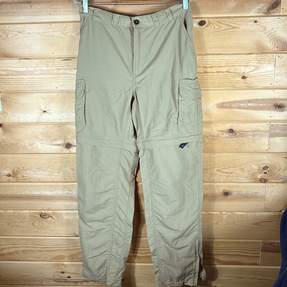 Magellan Men's Convertible Lightweight Cargo Pants. Size Medium